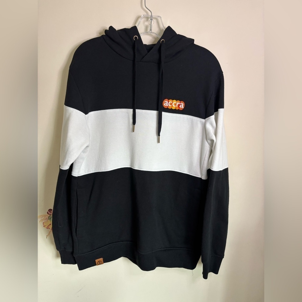 Holloway Hoodie Size M Long sleeves Black and White Fleece Activewear Sporty